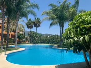 Views beach golf btw Benahavis Marbella & Estepona - Image 2
