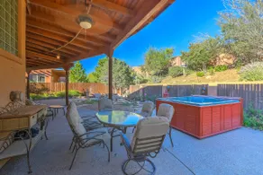 Desert Rose A Santa Fe Style 4BR W/Hot tub & Pets - Image 2