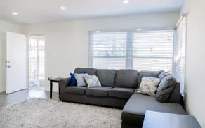 3 miles from Sofi, Kia forum, & 4 Miles from LAX! - Image 3