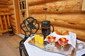 Banff Log Cabin B&B - Image 4