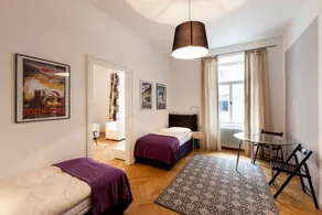 Laurenz Apartment Modern with balcony - Image 3