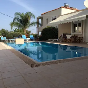 Pearl of Plaka - Image 2