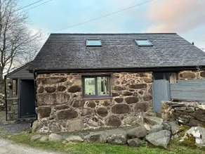 Idyllic Snowdonia C18th Chapel with Mountain Views - Image 3