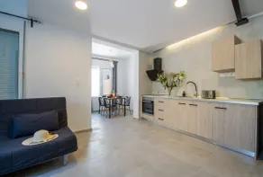 SeaMaison | Stylish Stay- Steps from the Beach - Image 5