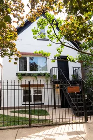 Newly remodeled 1BR! Only 5 MIN walk to BLUE LINE! - Image 2
