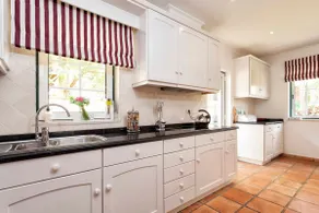 4 bedroom Villa in Quinta do Lago with pools and Kids Club - Image 3