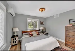 Luxury Downtown Nook - Image 5