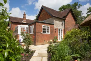 Stride cottage 4 nights minimum stay. - Image 2