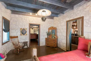 Maria's Suite | Pet friendly | Terrific Character - Image 5