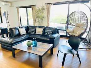 One-story villa with private pool. You can also enjoy BBQ by the pool. The garden is a natural grass dock run - Image 2