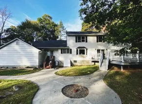 Private Retreat w/Pool, Hot Tub & Fire Pit, Perfect for Groups! - Image 3
