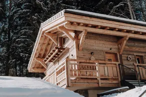 Savoya Lodges, 5-person private cottage - Image 1