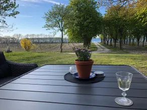 Coastal house overlooking the sea and the Karlsöarna - Image 5
