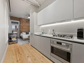 Over the Rhine Luxury MicroSuite On Findlay Market - Image 2