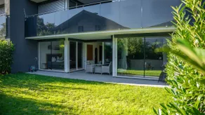 Sunny Garden Apartment - Image 2