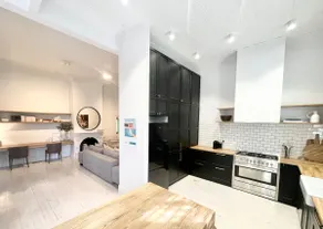 Heritage Queen St designer haven, close CBD walk - Image 2