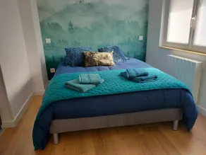 House between DOWNTOWN and CHU*patio*WIFI*4 people - Image 2