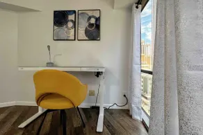 Spacious 1BR Peekaboo Ocean View Free Parking WiFi - Image 3
