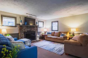 Retreat to this quiet cottage on Jacob’s Creek! - Image 5
