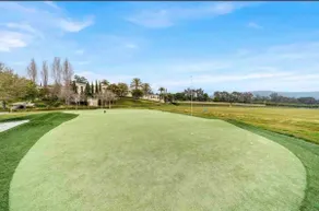 Luxurious 2 bedroom oceanview w/golf in Summerland - Image 3