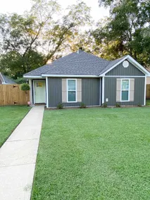 Two-Seventeen, a cozy Wetumpka home - Image 2