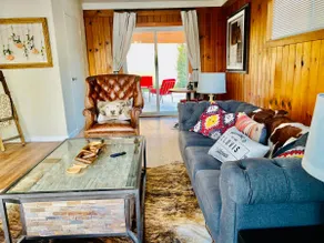 Old Town Clovis-3BR+Office, 2BA Cute Vibes Home - Image 5