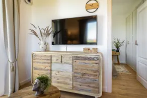 Home - Stay calm - Image 2