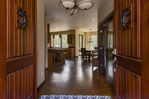 Bend River Retreat - Image 4