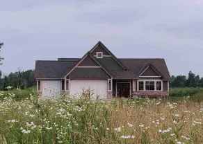 Relaxation Awaits at Sunnyside Cottage - Pine City - Image 2