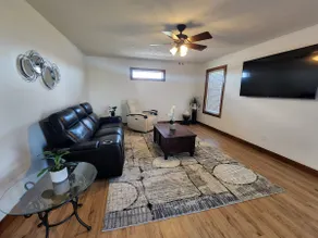 Spacious townhouse up to 14 people! Prime location - Image 4