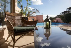 Apartment with pool - Image 3