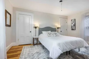 Charming Modern West End Gem - Image 4