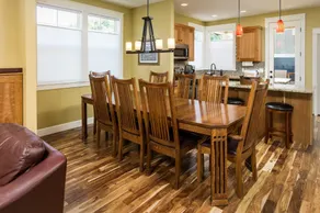 Amazing West Side - 2 King Suites - Walk Everywhere    8 Person Hot Tub - Image 5