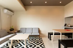 Accommodates up to 7 people!This is a 3LDK corner room on the top floor of a resort condominium with a view of the sea!”Ronbake Okinawa” - Image 2
