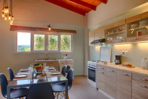 Modern eco friendly villa close to town - Image 4