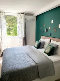 Batala1-City marina apartment with secured private parking - Image 3