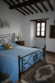 700 year old restored tuscan home - Image 3