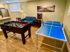 Hot Tub Lakefront Retreat - Game Room- Sleeps 12 - Image 4
