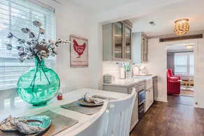 Benton House | Cozy Farmhouse |Convenient Location - Image 2