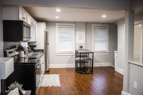 ❤Beautifully Renovated Lancaster Apt❤ - Image 2