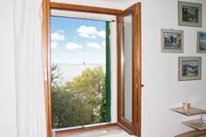 Terrace on the Lake - Image 2