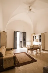 Salento vacation home with private garden - Image 4