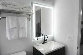 Cozy 1 bedroom suite-apartment. - Image 3