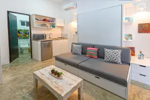 1Golden Zone Garden Studio: Pool + Beach 2 Blocks - Image 2