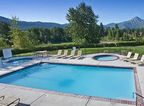 Hiking, Heated pool, Hot Tubs, View & Walk to Town - Image 5