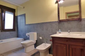 1-bedroom rural apartment - Image 5