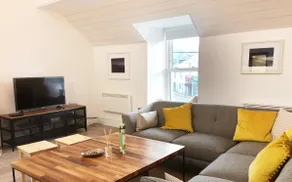 Luxury Loft Apartment with Stunning Roof Garden - Image 2