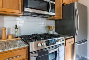 Bohemian Relaxity - 2BR in the Paseo Arts District - Image 4