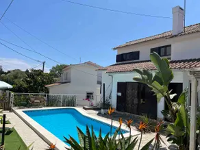 Casa Pausa Sesimbra Holiday Home - Image 5