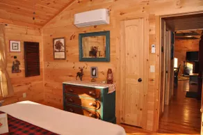 Lit'l Bit O' Heaven- Rocky Top Lodge - Image 3